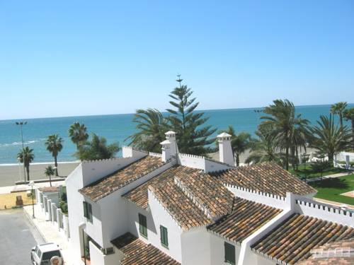 Terrasol Piramides Puerto Blanco Hotel Torre Del Mar Luaran gambar